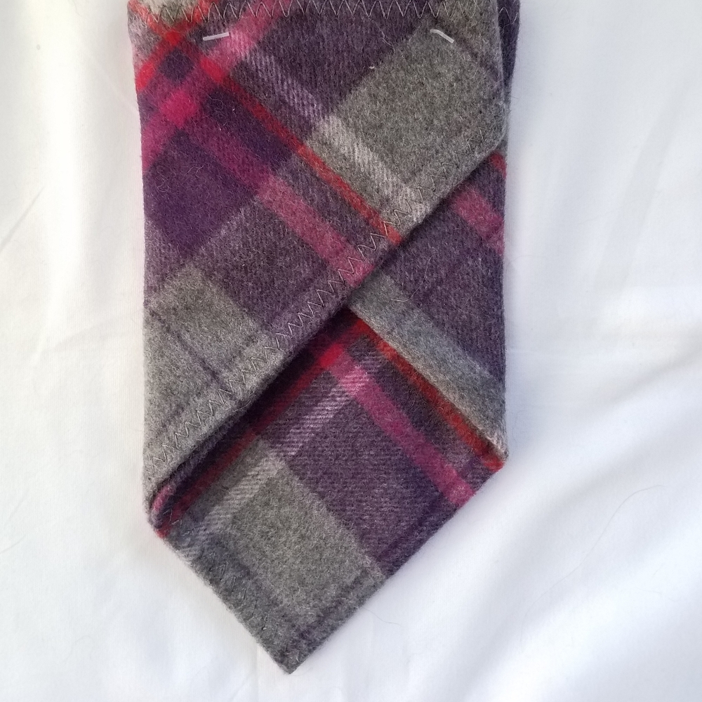 Purple plaid bandana for dogs - Picture 3 of 4